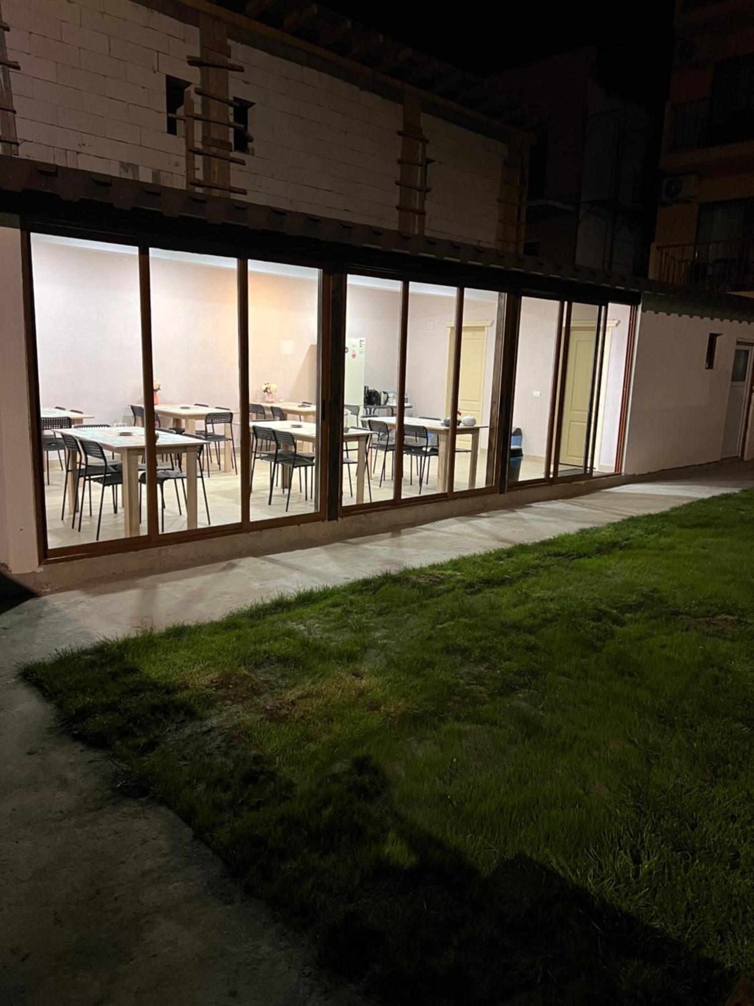 קוסטינסטי Pensiunea Riviera מראה חיצוני תמונה